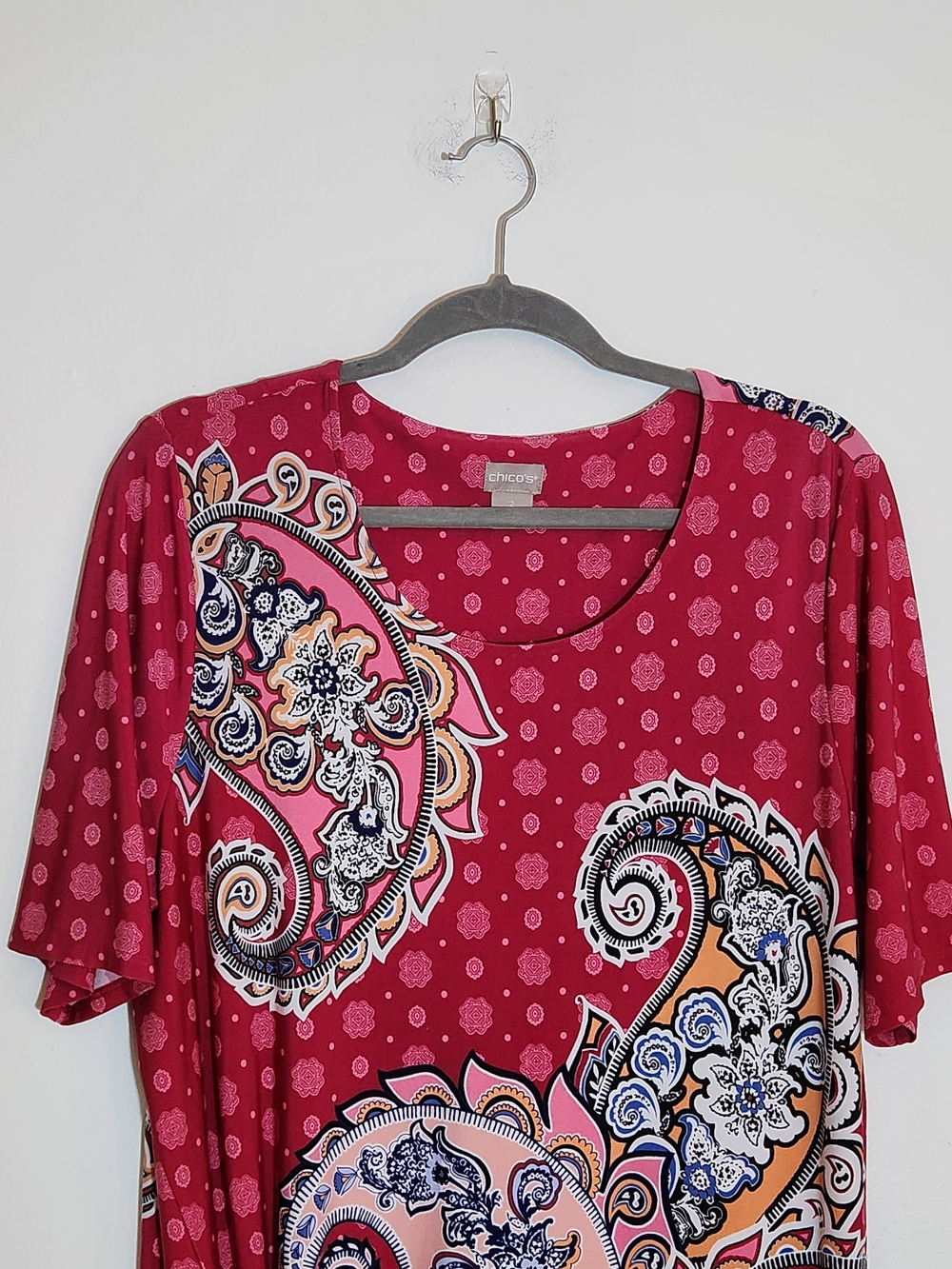 Chico’s Pink Paisley Graphic Tee Size Large - Picture 2 of 9